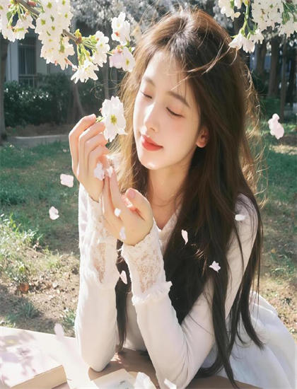 详细的《摩纳哥女孩》隐藏彩蛋发现指南：细节与彩蛋寻找攻略